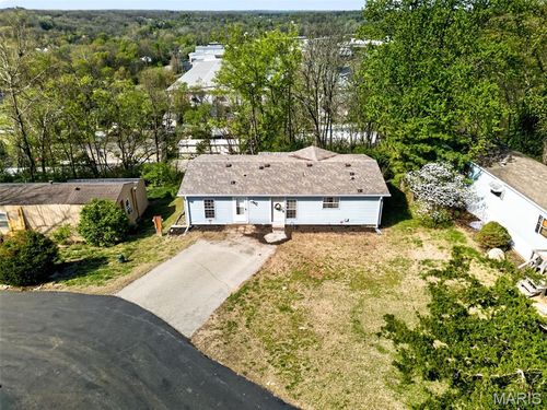 819 Horizon Ln, Fenton, MO, 63026-5352 | Card Image
