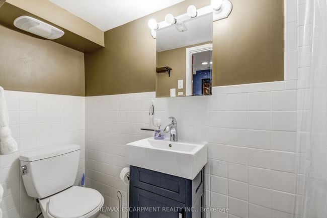 24 Ray St N, House other with 5 bedrooms, 3 bathrooms and 4 parking in Hamilton ON | Image 30