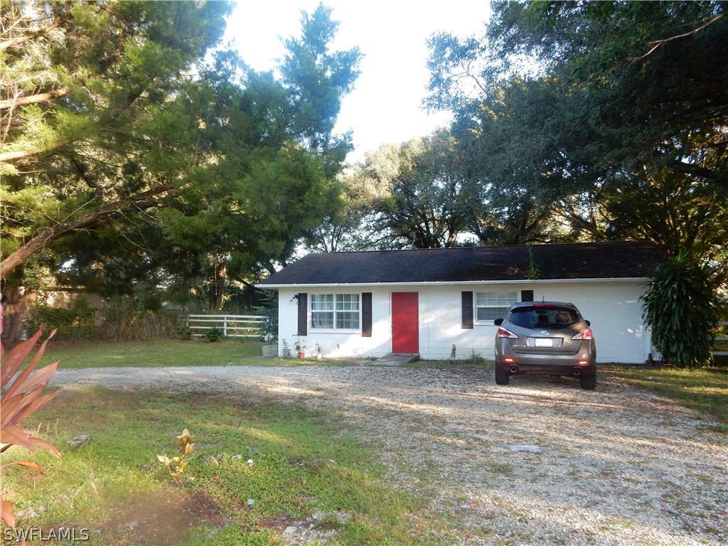 Diana Ave, Fort Myers, FL 33905