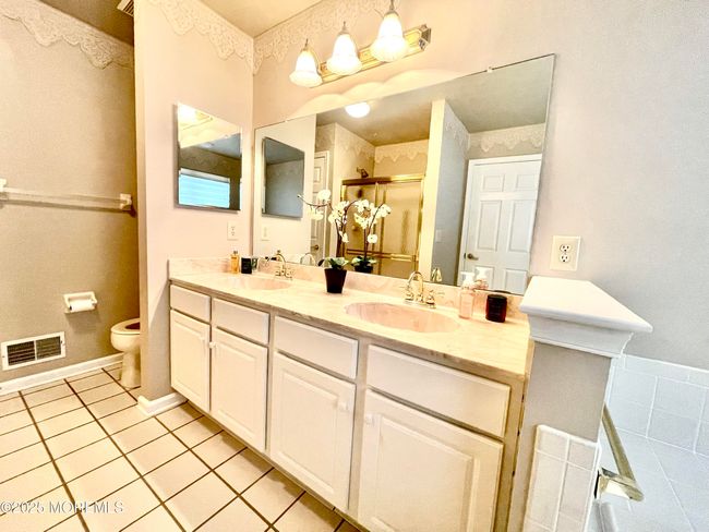6 Regent Sq, Home with 2 bedrooms, 2 bathrooms and null parking in Jackson NJ | Image 22