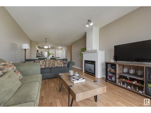 314-4312 139 Ave Nw, Edmonton, AB, T5Y3J4 | Card Image