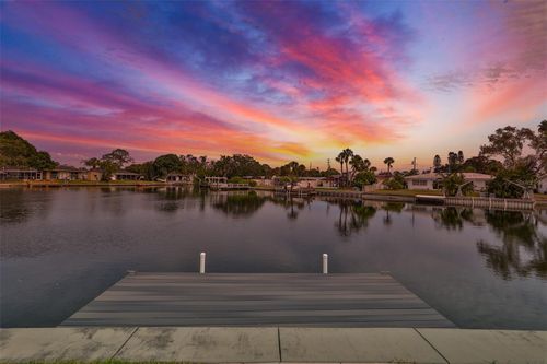 4713 Dover St Ne, ST PETERSBURG, FL, 33703-4125 | Card Image