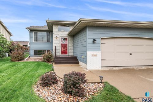 4700 S Grinnell Ave, Sioux Falls, SD, 57106-7662 | Card Image