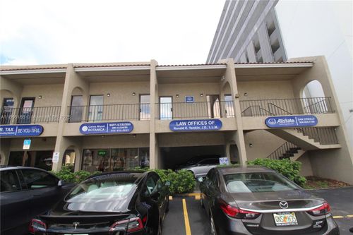 204d-616 Atlantic Shores Blvd, HALLANDALE BEACH, FL, 33009-2533 | Card Image