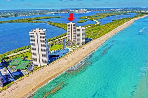 21c-5550 N Ocean Dr, Riviera Beach, FL, 33404-2523 | Card Image