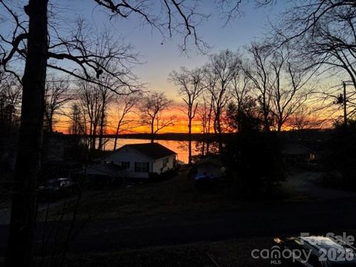 235 Rock Harbor Dr, Lexington, NC, 27292-7844 | Card Image