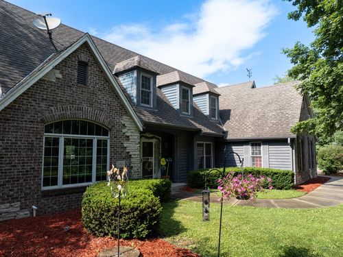 3904 Northwoods Trl, Colgate, WI, 53017-9386 | Card Image