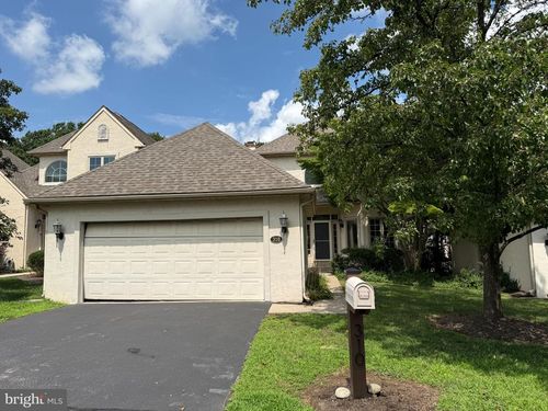 310 Overlook Ln, CONSHOHOCKEN, PA, 19428-2634 | Card Image