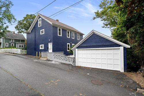 376 N Underwood St, Fall River, MA, 02720-3822 | Card Image