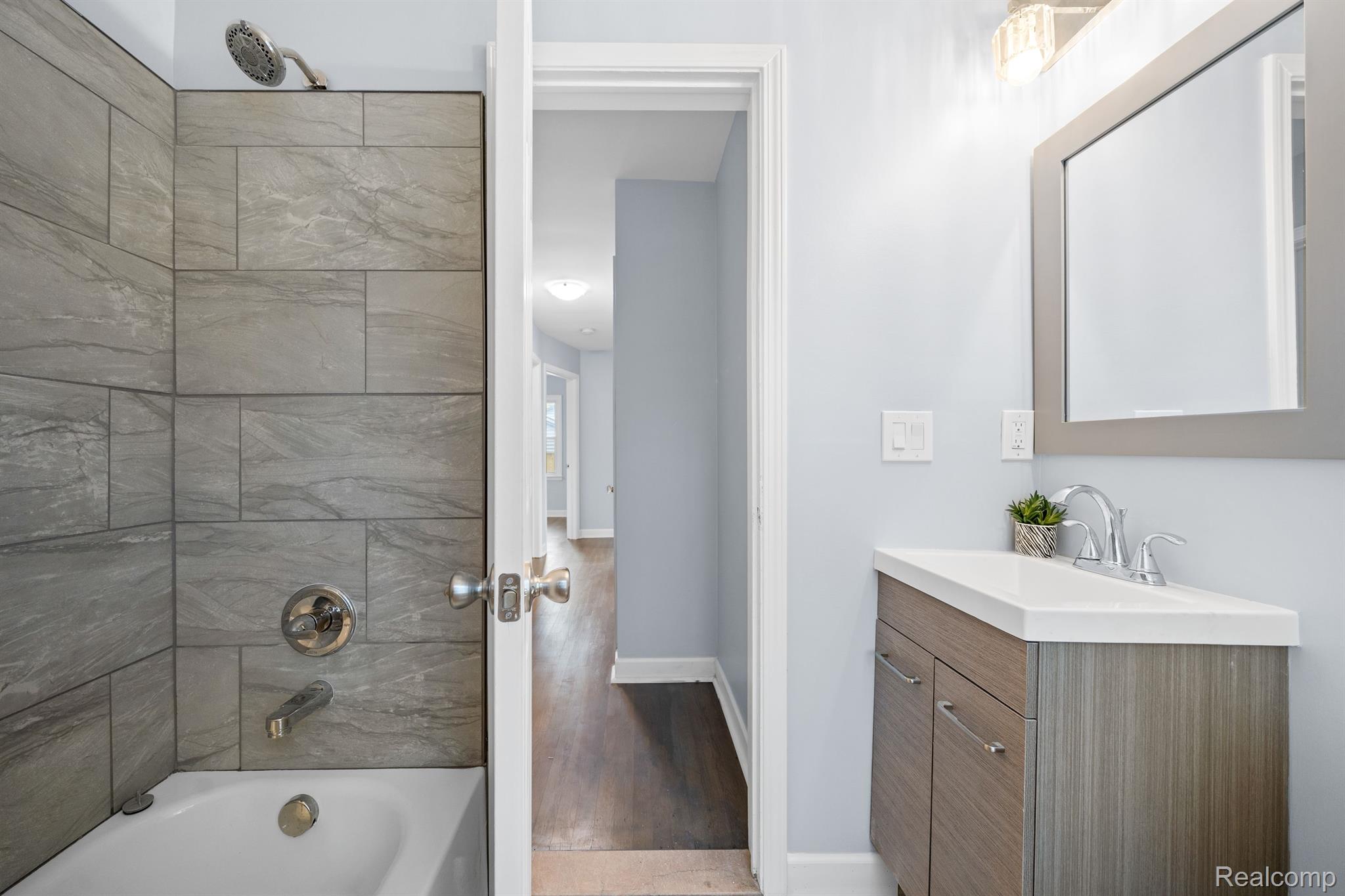 Residential Lease in Royal Oak