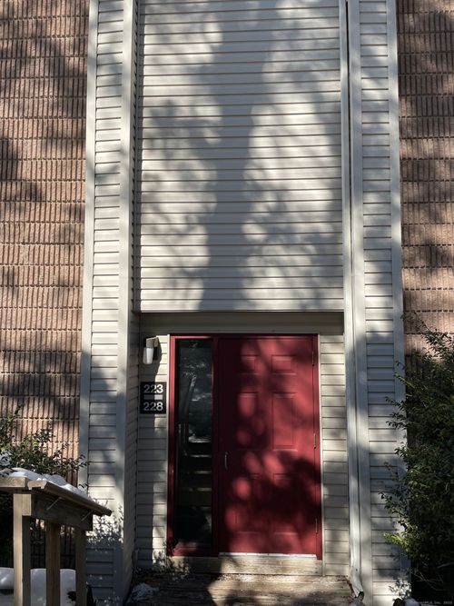 225-225 Burgundy Hill Ln, Middletown, CT, 06457-6363 | Card Image