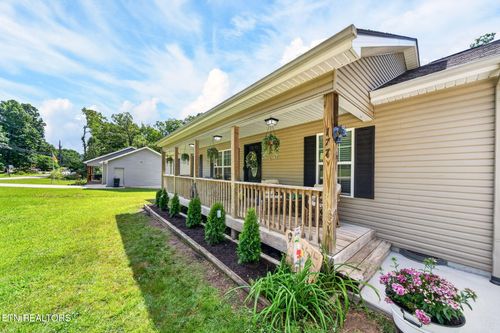 177 Orange Cir, Crossville, TN, 38555-5830 | Card Image