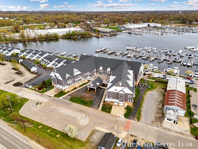 15 - 917 W Savidge St, Condo with 2 bedrooms, 2 bathrooms and null parking in Spring Lake MI | Image 49