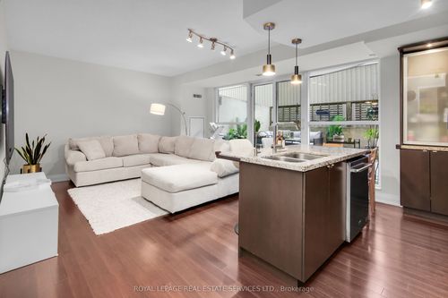 207-1430 Yonge St, Toronto, ON, M4T1Y6 | Card Image