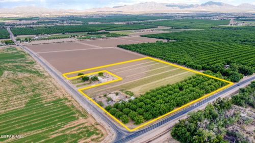 3025/3035 W O'Hara Road, Anthony, NM, 88021 | Card Image