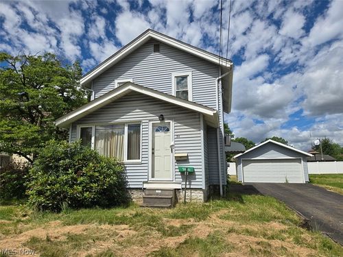 264 5th St Ne, Barberton, OH, 44203-3036 | Card Image