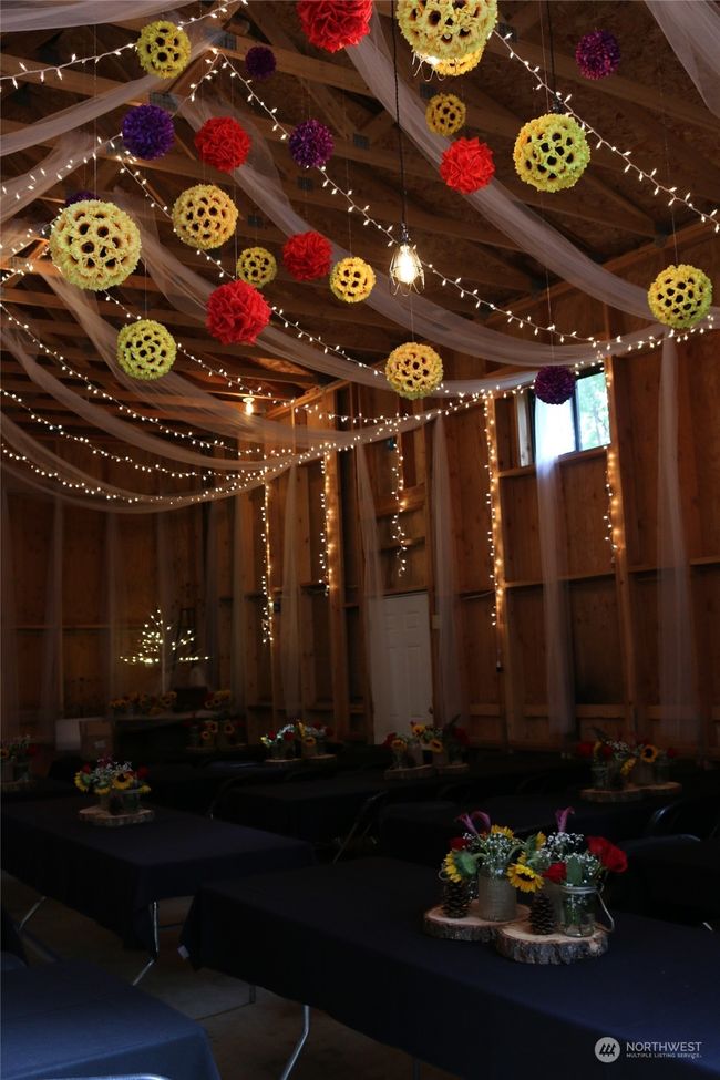 The sellers had their wedding in the barn | Image 36