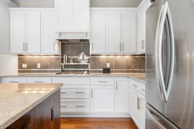 42-web-or-mls-221 George St-42.jpg | Image 38