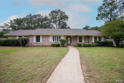 7815 Lancelot Dr, House other with 5 bedrooms, 3 bathrooms and 2 parking in Pensacola FL | Image 1