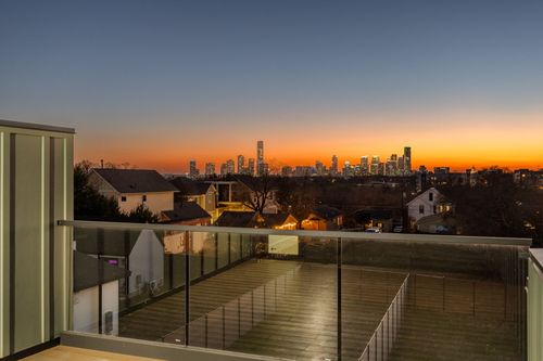 1-1610 Harvey St, Austin, TX, 78702-1652 | Card Image
