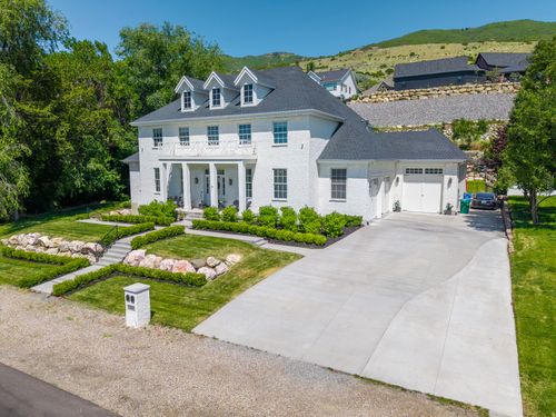 1623 S 200 E, Farmington, UT, 84025-2033 | Card Image