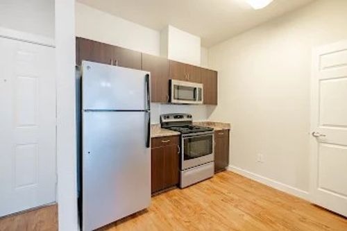 b-1346-6725 Circle S Rd, Austin, TX, 78745-5735 | Card Image