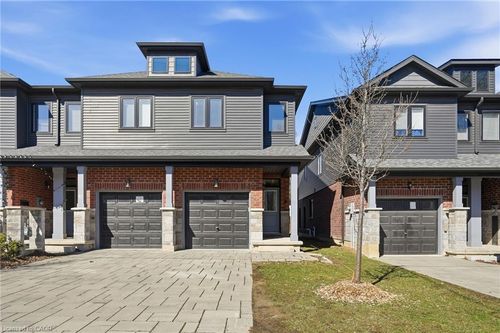 49 Gibson Ave, Hamilton, ON, L8L6J7 | Card Image