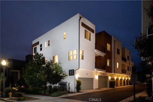 175 Sash, Irvine, CA, 92618-1456 | Card Image