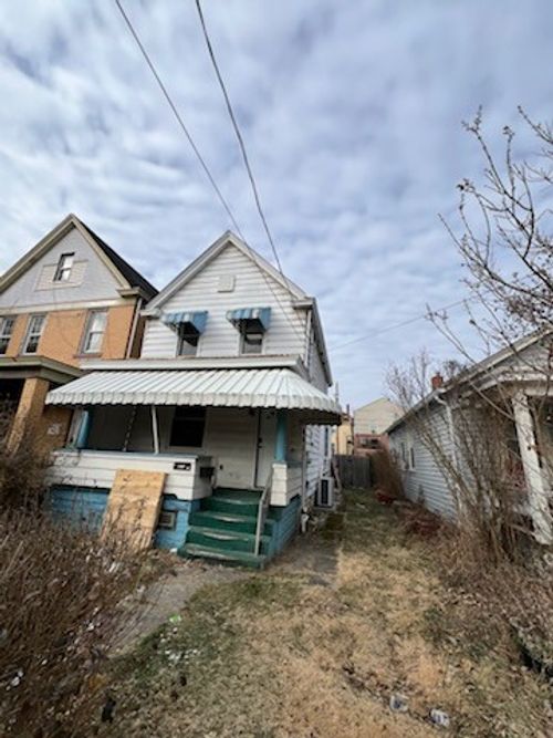 1122 Race St, Mc Kees Rocks, PA, 15136-2340 | Card Image