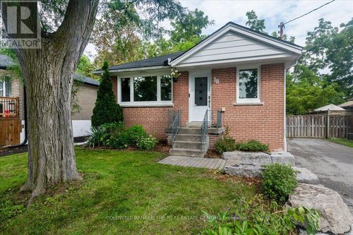 18 Agnes St, Barrie, ON, L4M2S2 | Card Image