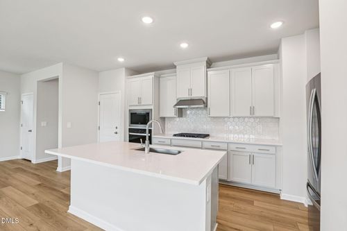 916 Grand Mesa Dr, Garner, NC, 27529-3279 | Card Image