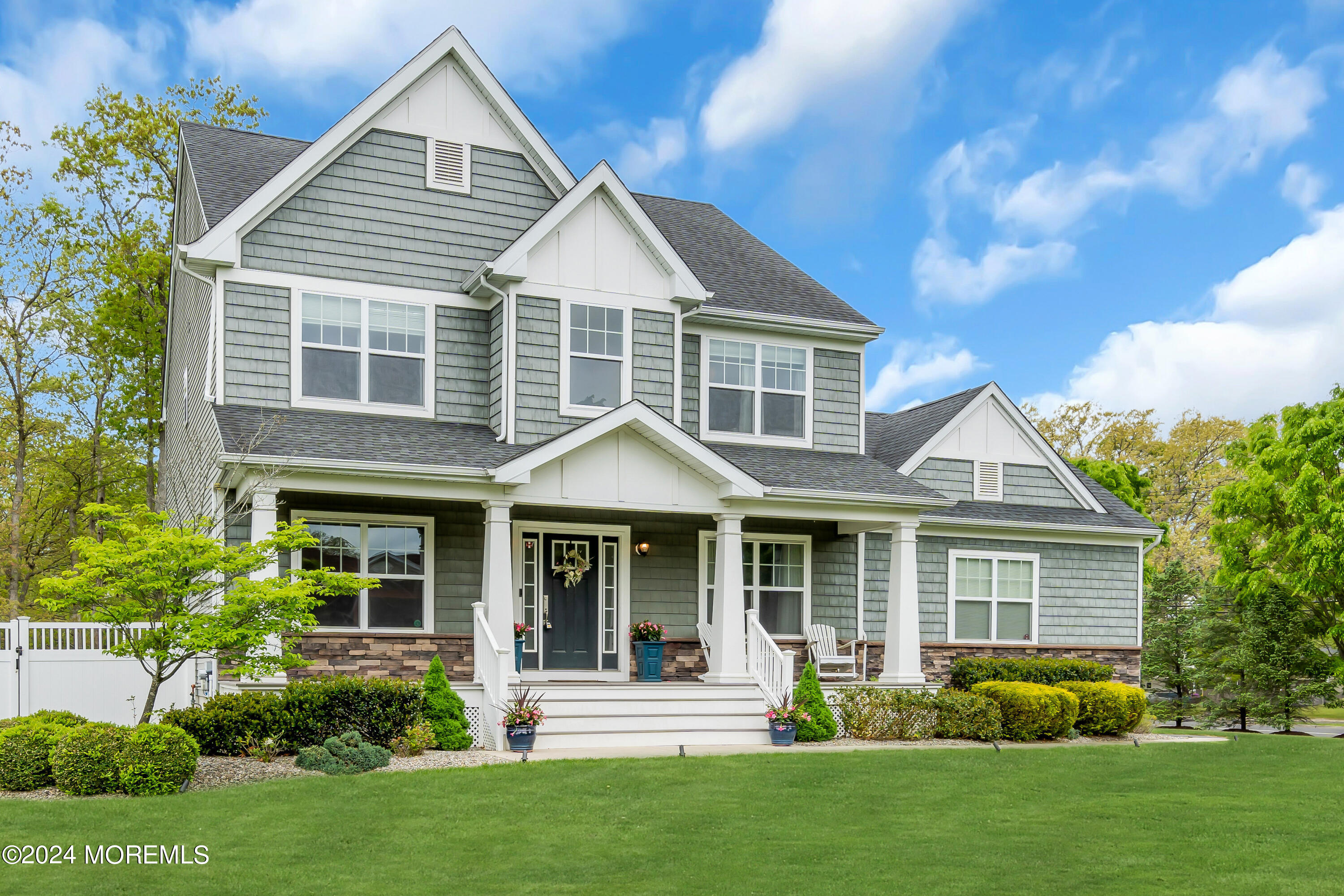 Kathleen Ct, Toms River, NJ 08755