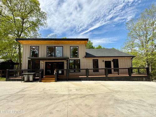725 Timberlake Cir, Sevierville, TN, 37876-1075 | Card Image
