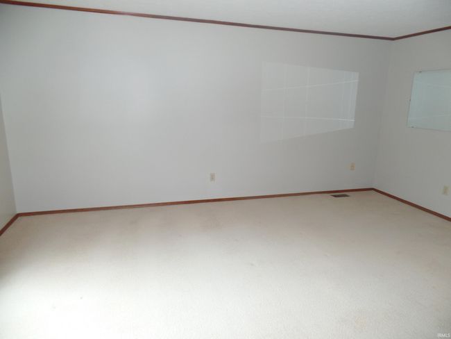 370 Shyla Ln, House other with 3 bedrooms, 2 bathrooms and null parking in Bloomfield IN | Image 7