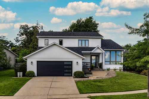 2033 Beacon Dr Sw, Rochester, MN, 55902-2369 | Card Image