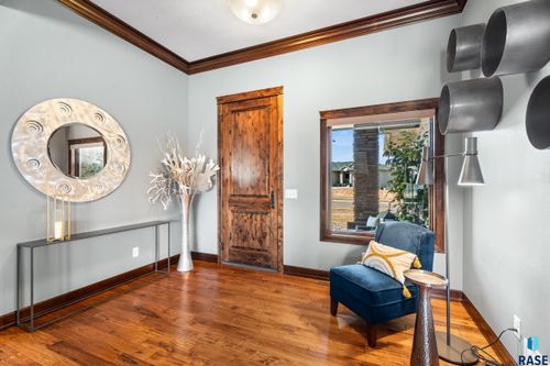 1920 S Firefly Dr, Sioux Falls, SD, 57110-8823 | Card Image