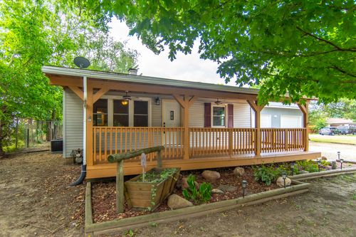 378 E Union St, Seneca, IL, 61360-9406 | Card Image