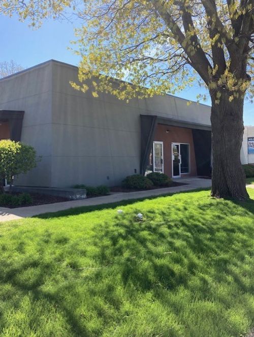 402 2nd Ave, Sterling, IL, 61081-3699 | Card Image