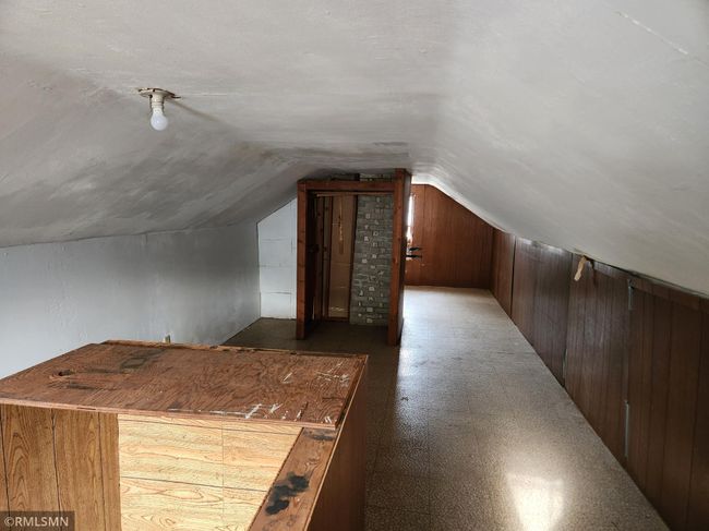 Upper level | Image 12