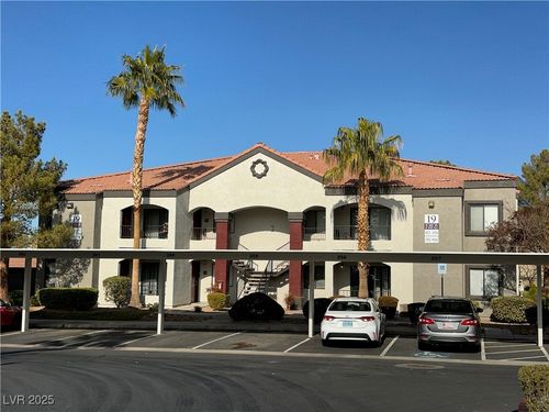 unit-1912-950 Seven Hills Dr, Henderson, NV, 89052-4308 | Card Image