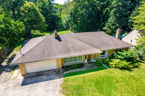 15 Bellehaven Cres, Scarborough, ON, M1M1H2 | Card Image