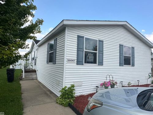 38067 Saint Tropez Dr, Clinton Township, MI, 48038-3197 | Card Image
