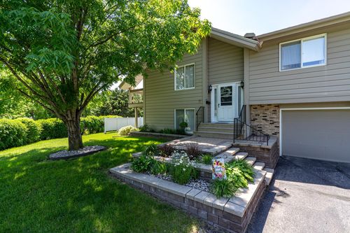 16-601 4th Ave Ne, Crookston, MN, 56716-2735 | Card Image
