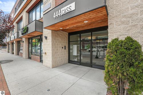 204-444 Cass St, Traverse City, MI, 49684-2563 | Card Image