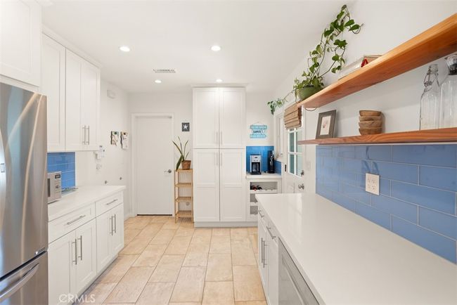 1660 Catalina Ave, House other with 3 bedrooms, 3 bathrooms and 1 parking in Seal Beach CA | Image 17