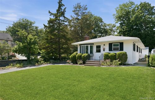 2 Hilltop Dr, Bayville, NY, 11709-1205 | Card Image