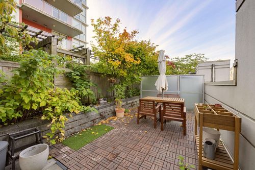 th7-125 Columbia St, New Westminster, BC, V3L0G8 | Card Image