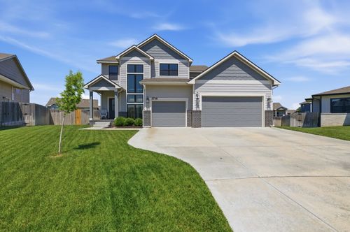 2716 S Prescott Ct, Wichita, KS, 67215-8015 | Card Image