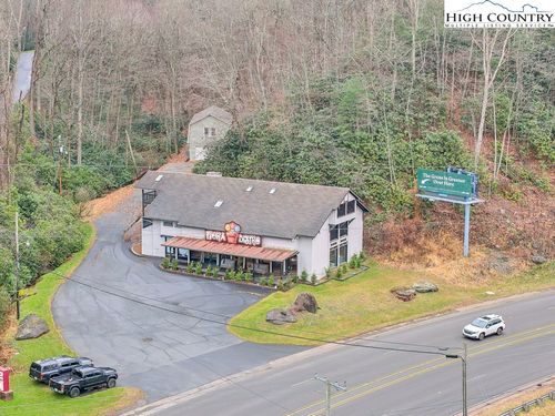 3894 Us Highway 321 S, Blowing Rock, NC, 28605-9128 | Card Image