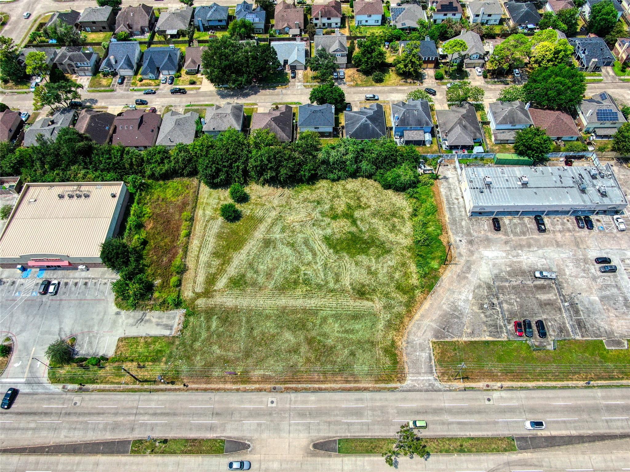 Land in Houston 5